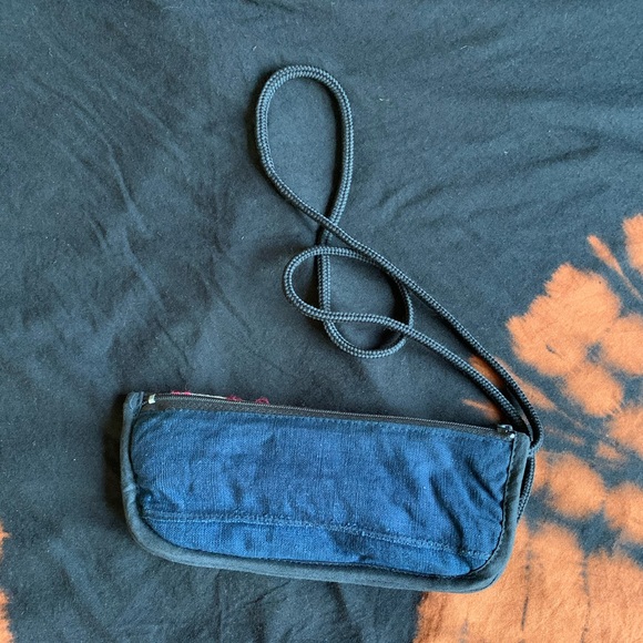 Vintage Guatemalan embroidered soft glasses case - Picture 4 of 5